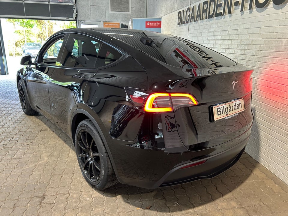 Tesla Model Y RWD 5d