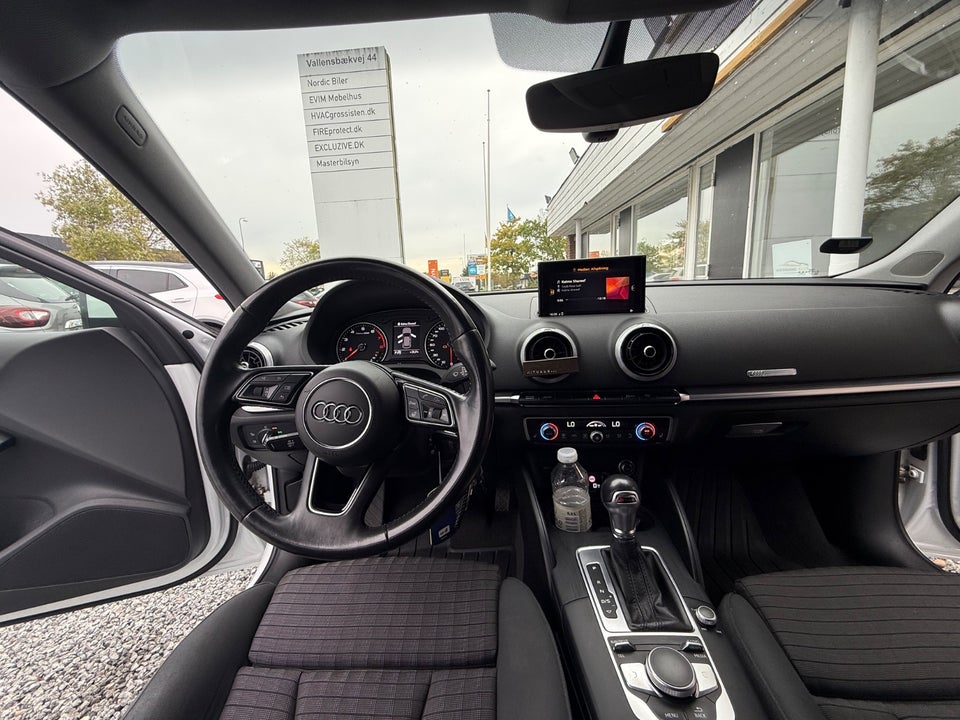 Audi A3 35 TFSi S-line Sportback S-tr. 5d