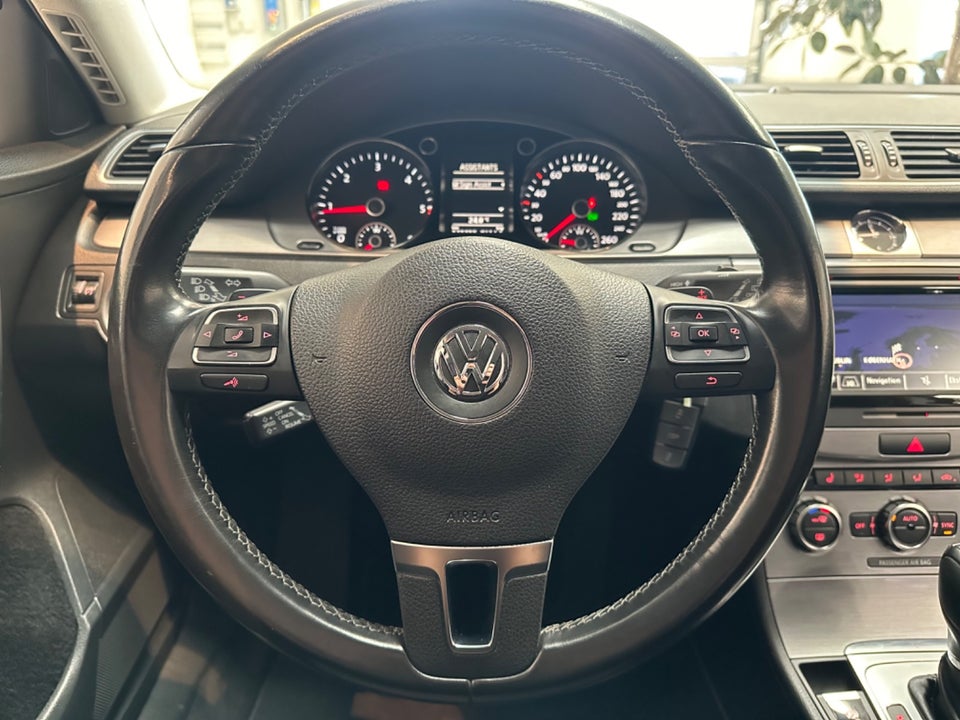 VW Passat 2,0 TDi 140 Comfortline DSG BMT 4d