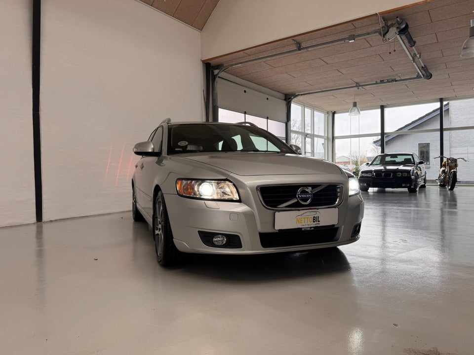 Volvo V50 1,6 D2 115 Momentum 5d