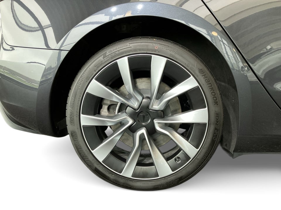 Tesla Model 3 RWD 4d