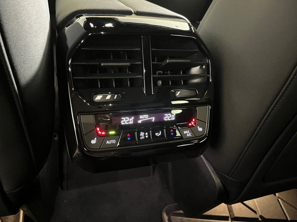 BMW iX xDrive40 M-Sport 5d