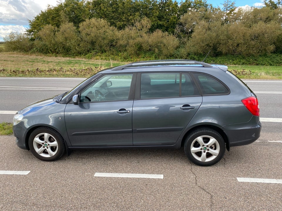 Skoda Fabia 1,2 TSi 105 Ambiente Combi 5d