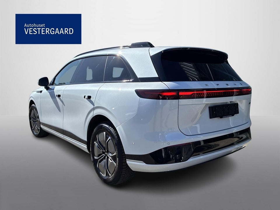 Xpeng G9 Standard Range 5d