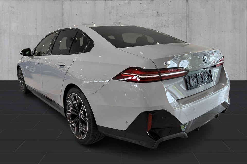 BMW i5 eDrive40 Fully Charged 4d