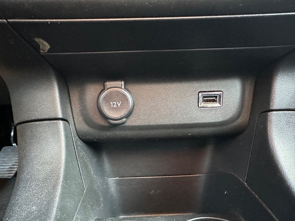 Citroën C3 1,2 PureTech 83 Shine Sport 5d