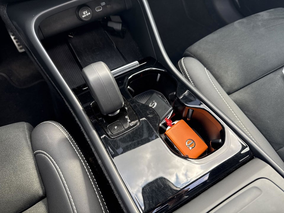 Volvo XC40 P6 ReCharge Pro 5d