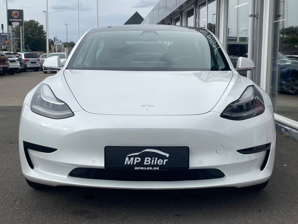 Tesla Model 3 Standard Range+ RWD 4d