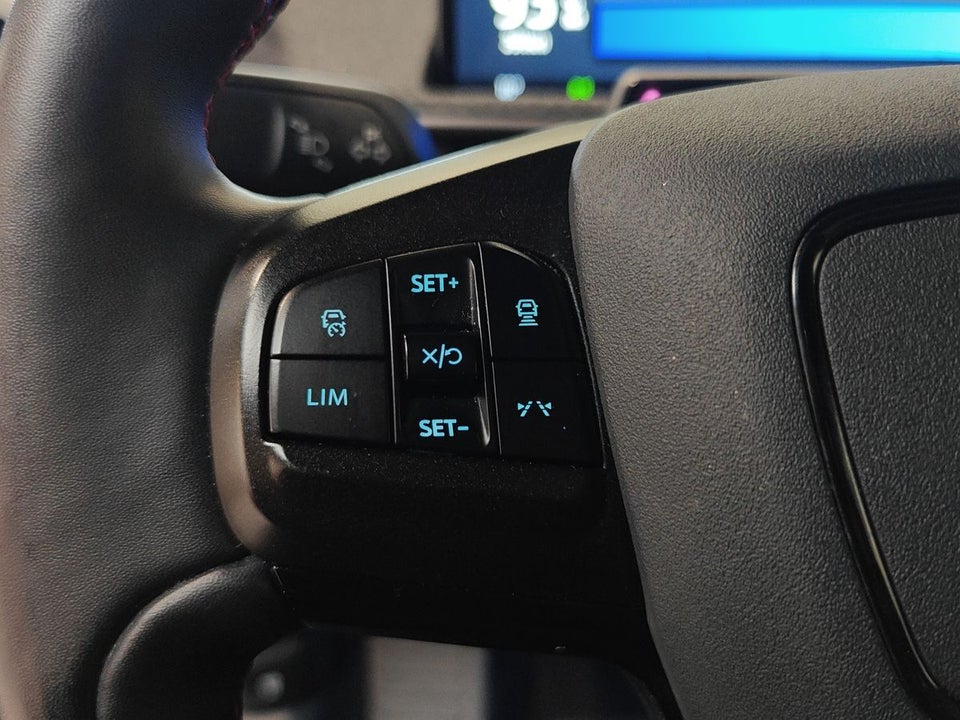 Ford Mustang Mach-E 88 Extended Range AWD 5d