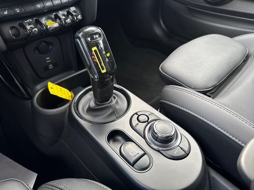 MINI Cooper SE Edition Premium Plus 3d