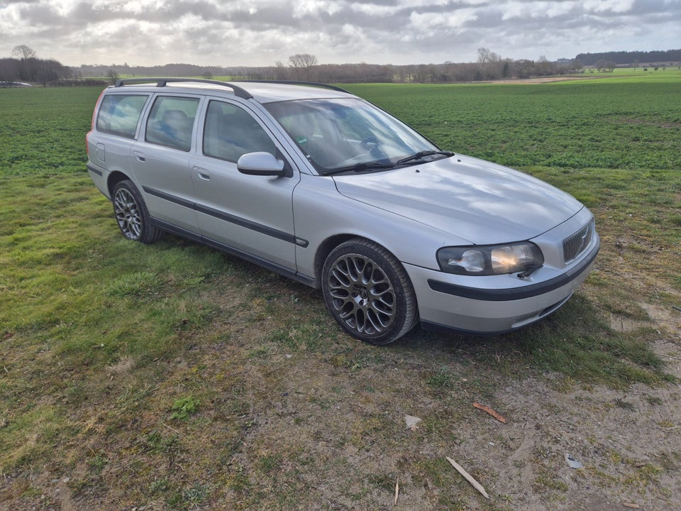 Volvo V70 2,4 D5 5d
