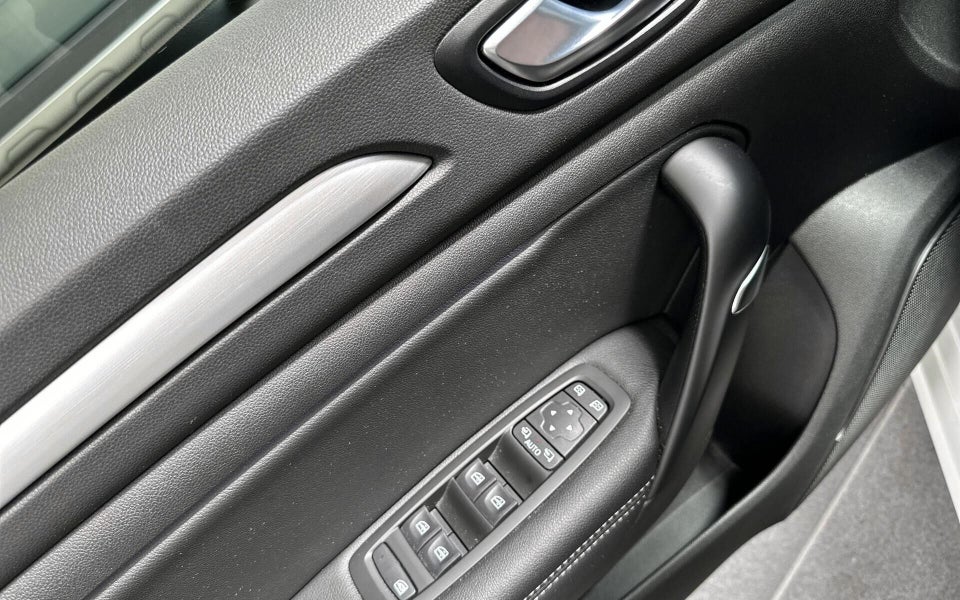 Renault Megane IV 1,6 E-Tech Zen Sport Tourer 5d