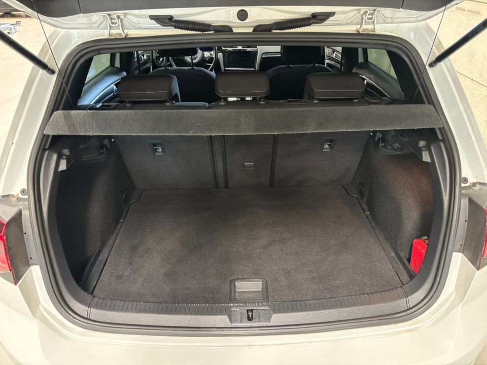 VW Golf VII 2,0 R DSG 4Motion 5d