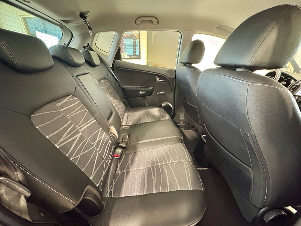 Kia Venga 1,4 CRDi 90 Spring 5d