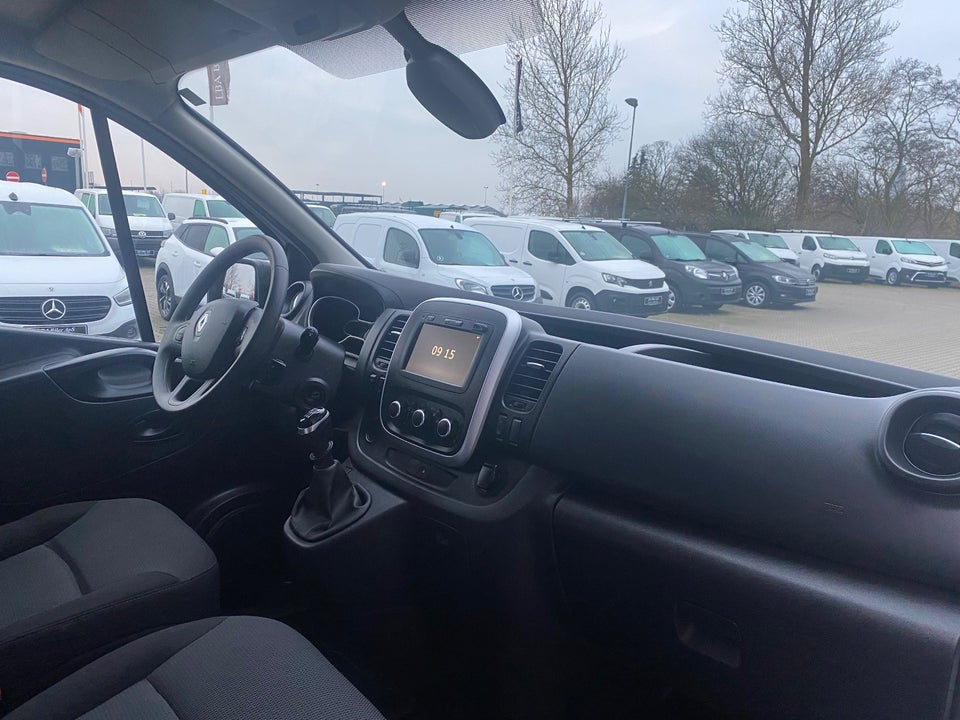 Renault Trafic T29 2,0 dCi 120 L2H1