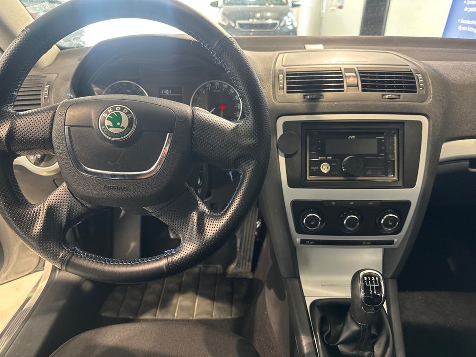 Skoda Octavia 1,6 TDi 105 Ambiente Combi GreenLine 5d