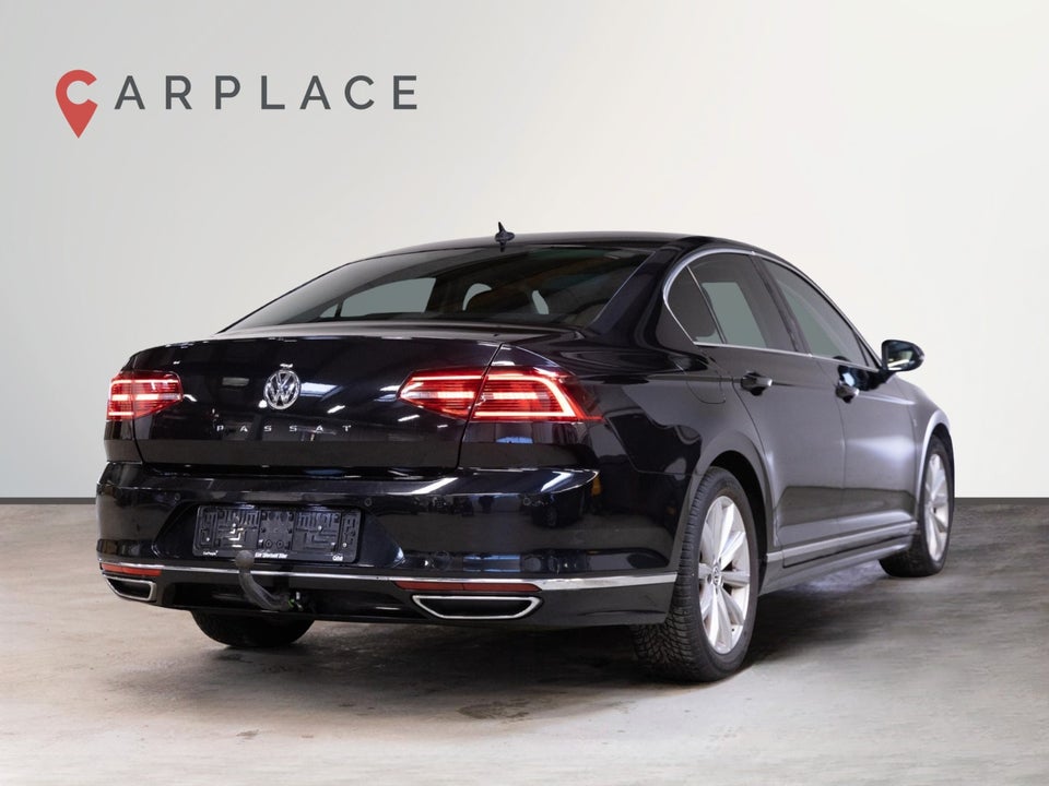 VW Passat 2,0 TDi 150 R-line DSG BMT 4d