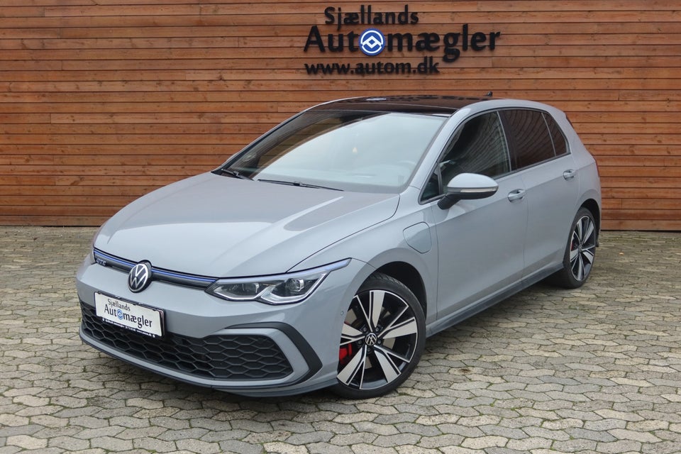 VW Golf VIII 1,4 GTE DSG 5d