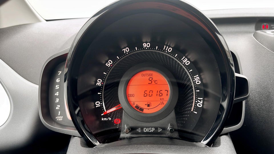 Toyota Aygo 1,0 VVT-i x-press 5d