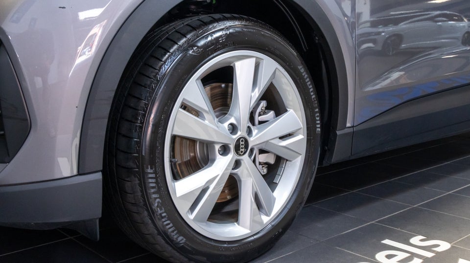 Audi Q4 e-tron 40 Advanced 5d