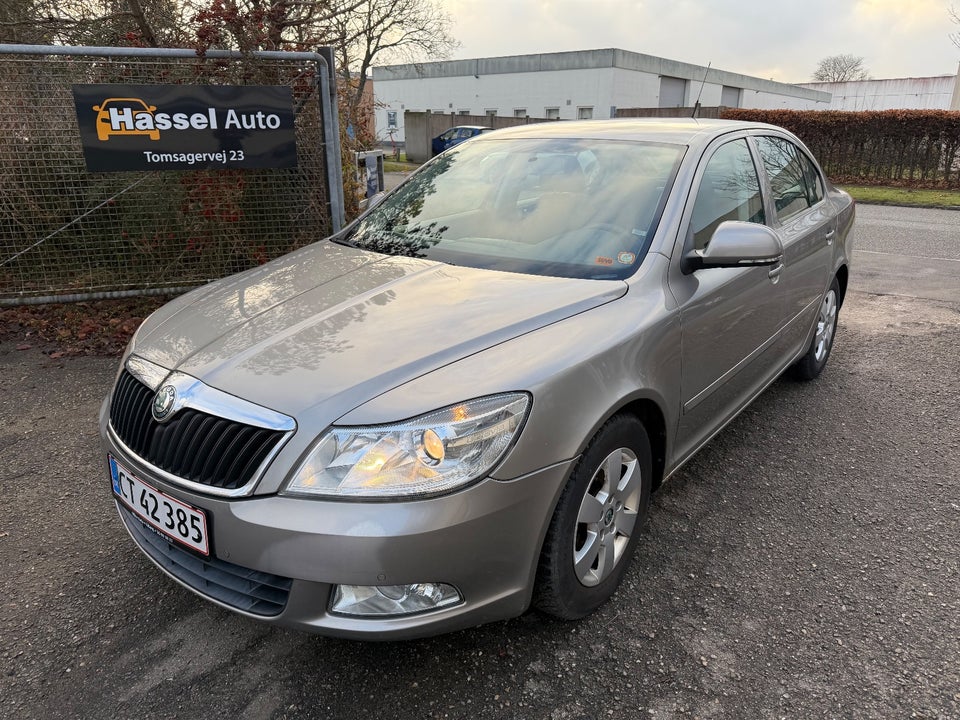 Skoda Octavia 1,6 TDi 105 Elegance DSG 5d