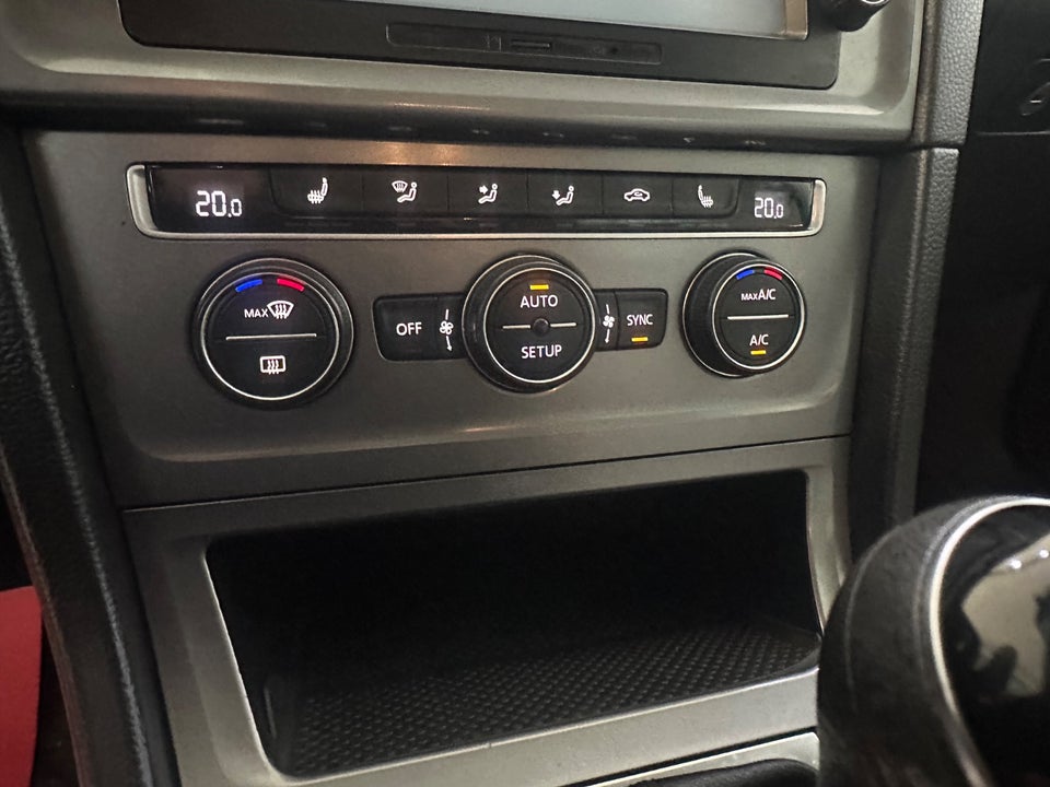 VW Golf VII 1,6 TDi 110 BlueMotion 5d