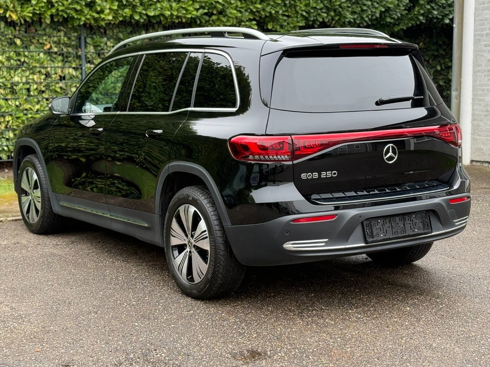 Mercedes EQB250 7prs 5d