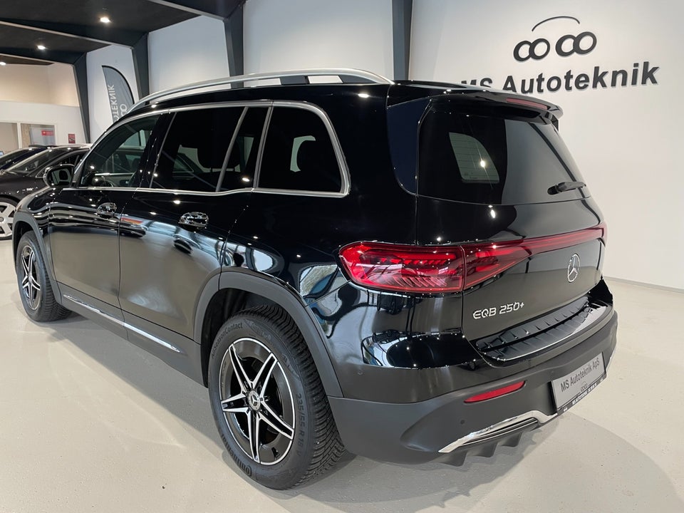 Mercedes EQB250+ AMG Line 5d