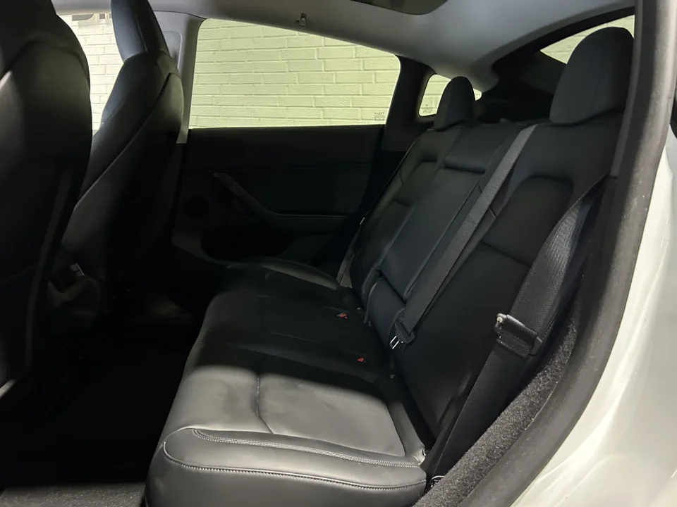 Tesla Model Y Long Range RWD 5d