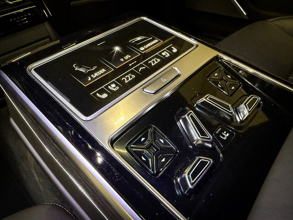 Audi A8 50 TDi quattro Tiptr. lang 4d