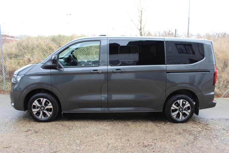 VW e-Caravelle Life SWB