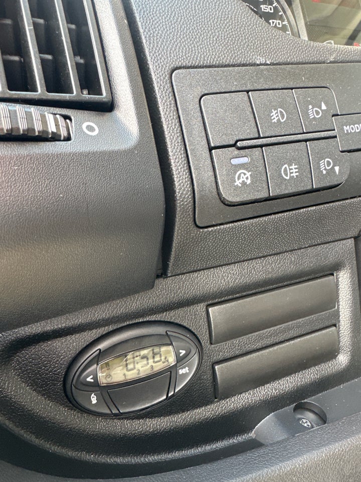 Peugeot Boxer 335 2,2 BlueHDi 140 L3H2 Premium