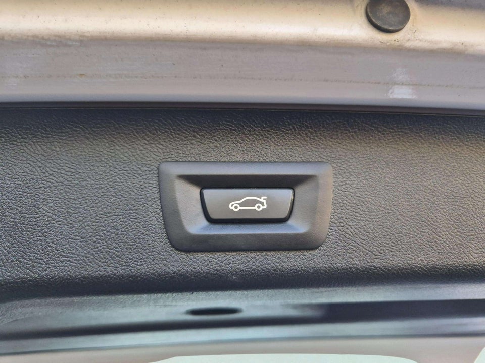 BMW 520d 2,0 Touring Connected aut. 5d