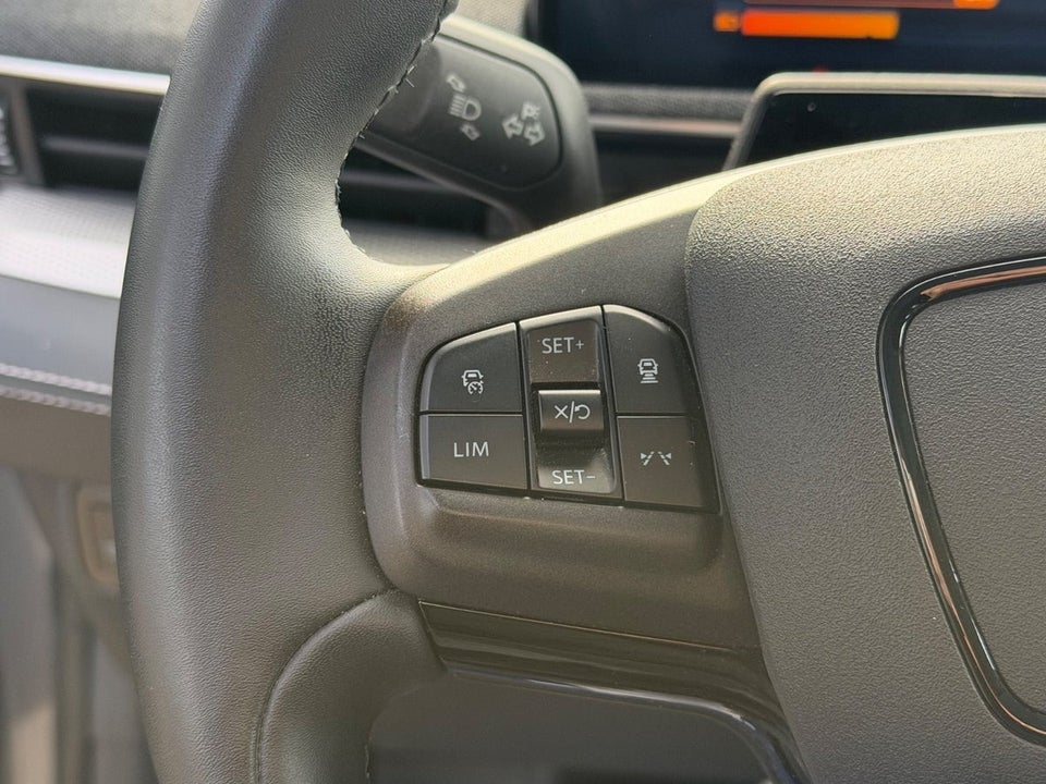 Ford Mustang Mach-E 70 Standard Range 5d