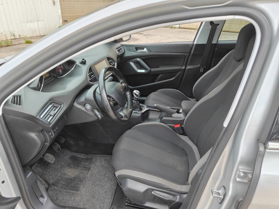 Peugeot 308 1,6 BlueHDi 120 Style Limited SW 5d