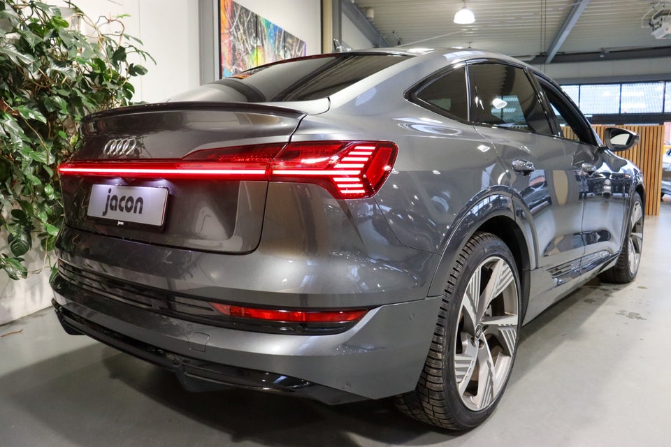 Audi e-tron 55 S-line Sportback quattro 5d