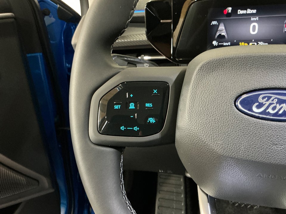 Ford Explorer 77 Premium Extended Range 5d