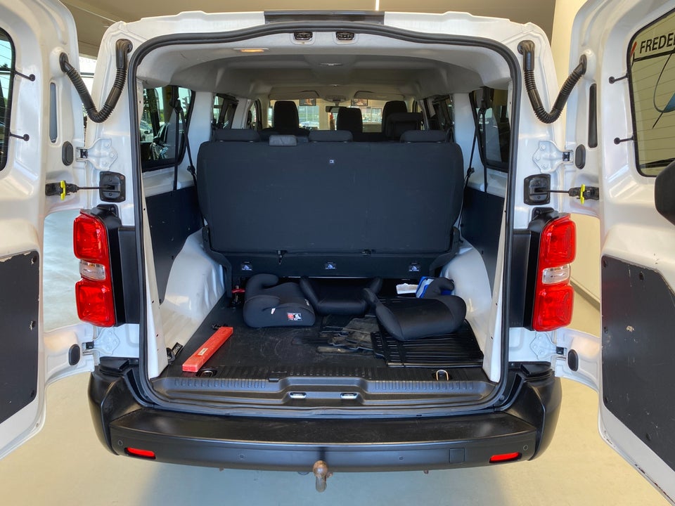 Toyota ProAce Verso 1,5 D 120 Long Combi 9prs 5d