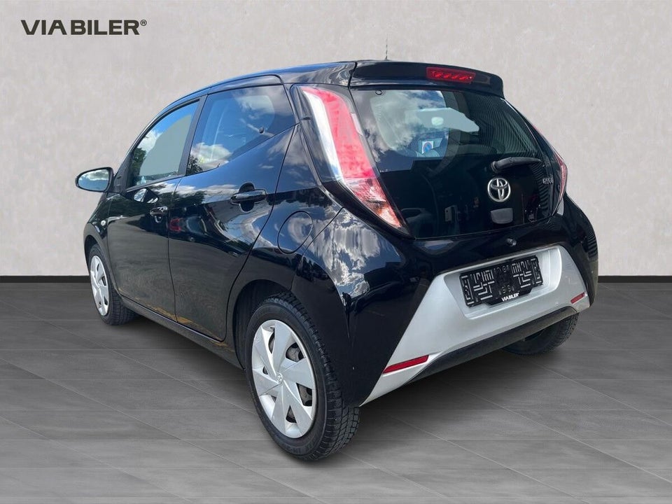 Toyota Aygo 1,0 VVT-i x-play x-shift 5d