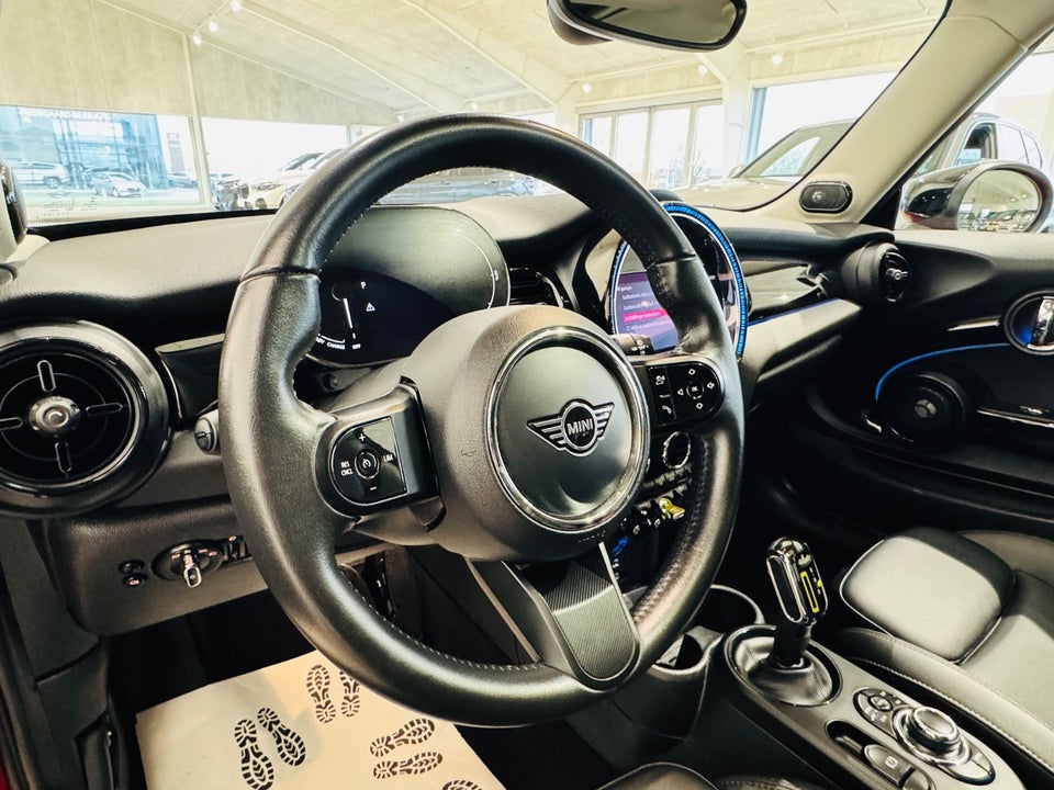 MINI Cooper SE Classic Trim 3d