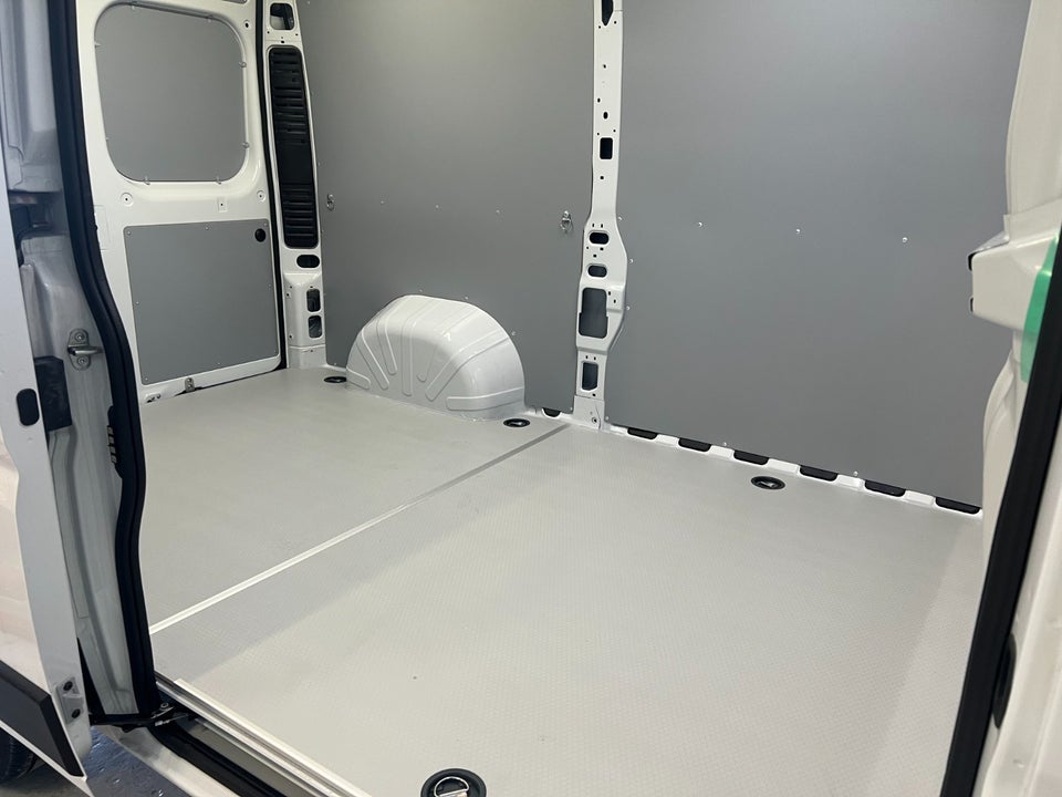 Fiat Ducato 35 Maxi 2,2 MJT 180 Kassevogn L2H2 Pro aut.