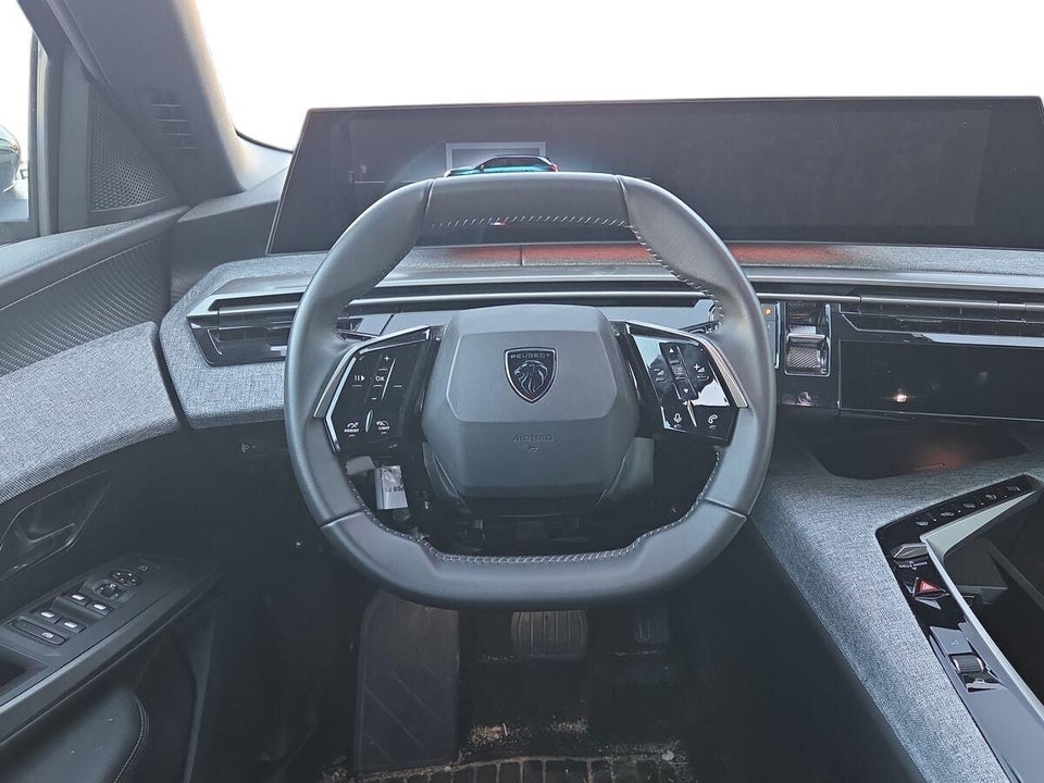 Peugeot e-5008 77 Allure 7prs 5d