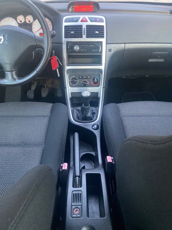 Peugeot 307 2,0 Griffe 5d