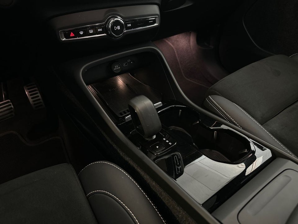 Volvo XC40 P6 ReCharge Pro 5d