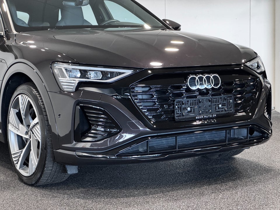 Audi Q8 e-tron 55 Advanced S-line quattro 5d