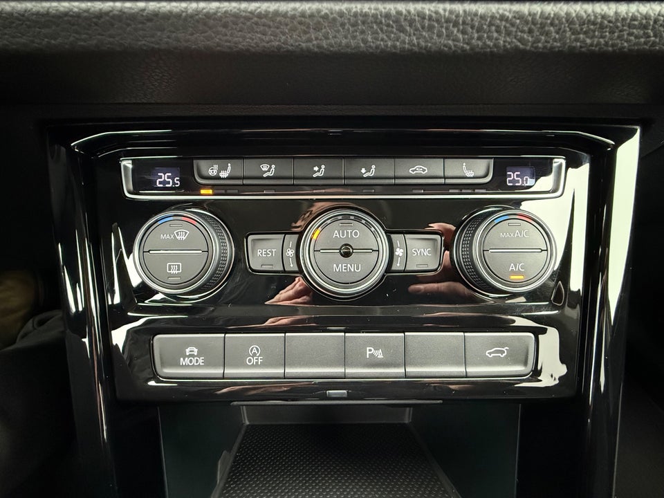 VW Touran 1,5 TSi 150 Highline Family DSG 7prs 5d