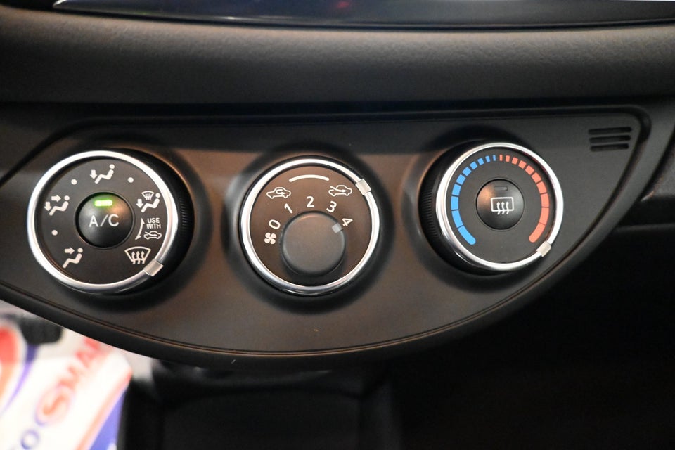 Toyota Yaris 1,0 VVT-i T2 5d