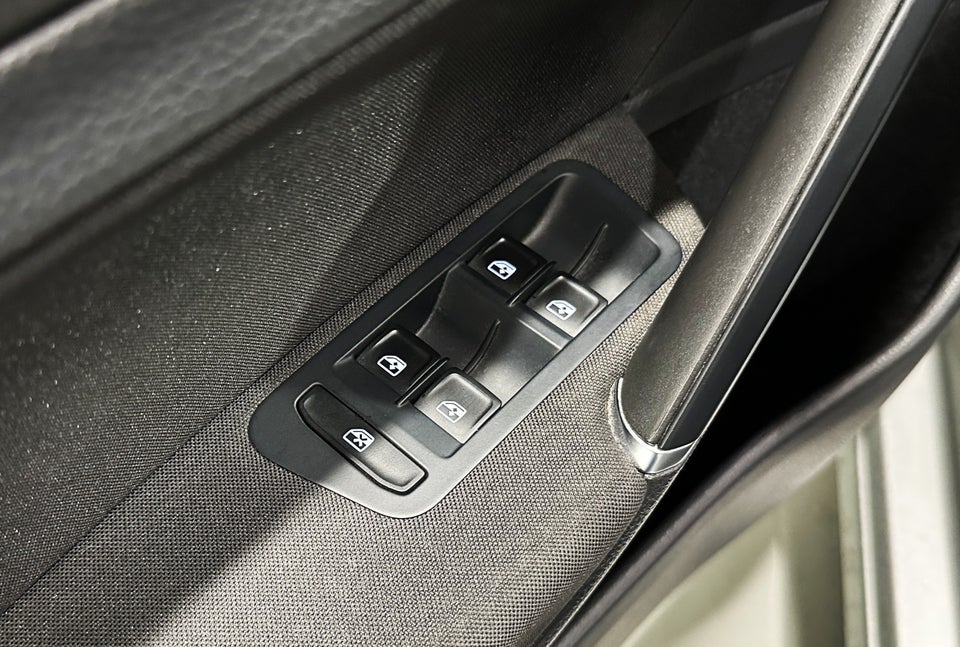 VW Golf VII 1,4 TSi 125 Comfortline DSG 5d