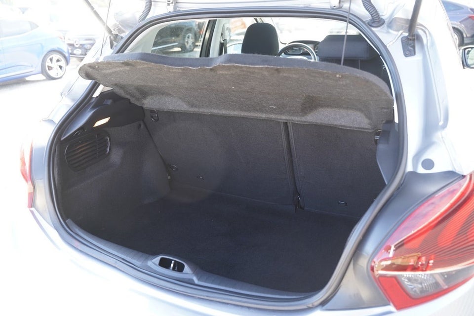 Peugeot 208 1,5 BlueHDi 100 Allure Sky 5d