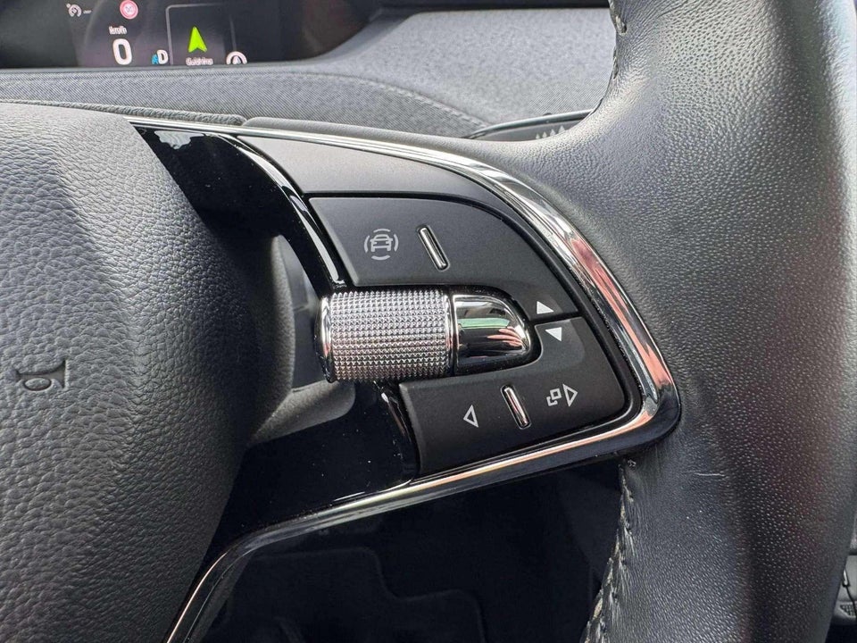 Skoda Enyaq 60 iV Loft 5d